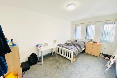 3 bed flat, Trent Bridge Buildings, West Bridgford, Nottingham, NG25FB - Image 2